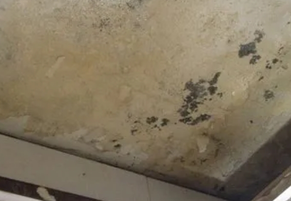 商洛市阳台漏水维修公司分享下商洛市卫生间渗水维修需要注意哪些问题。
